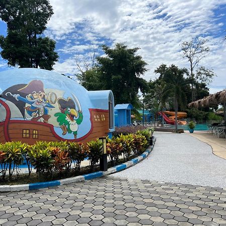 MyRus Resort Langkawi Pantai Cenang  Bagian luar foto