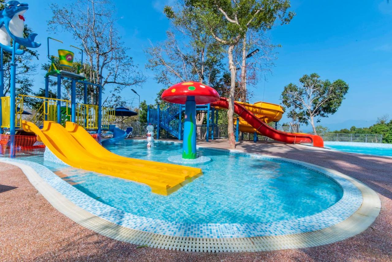 MyRus Resort Langkawi Pantai Cenang  Bagian luar foto